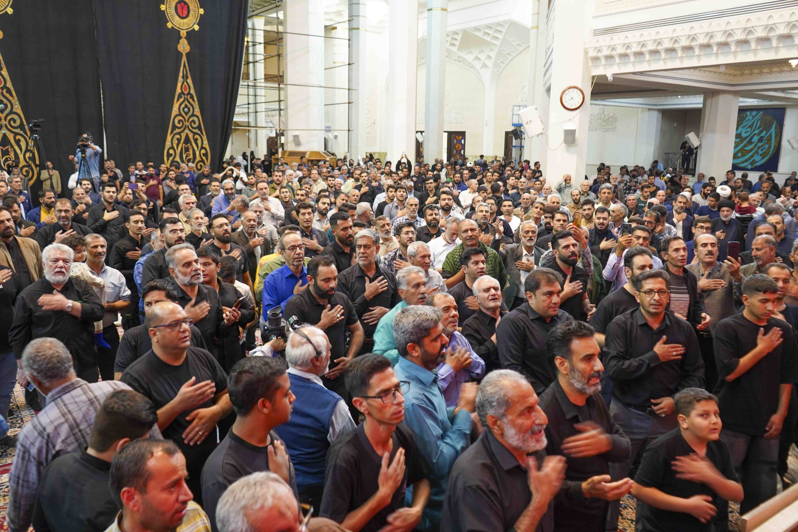 فاطمیه 18 scaled - دومین شب از مراسم سوگواری شهادت حضرت زهرا سلام الله علیها در حرم مطهر حضرت شاهچراغ علیه السلام