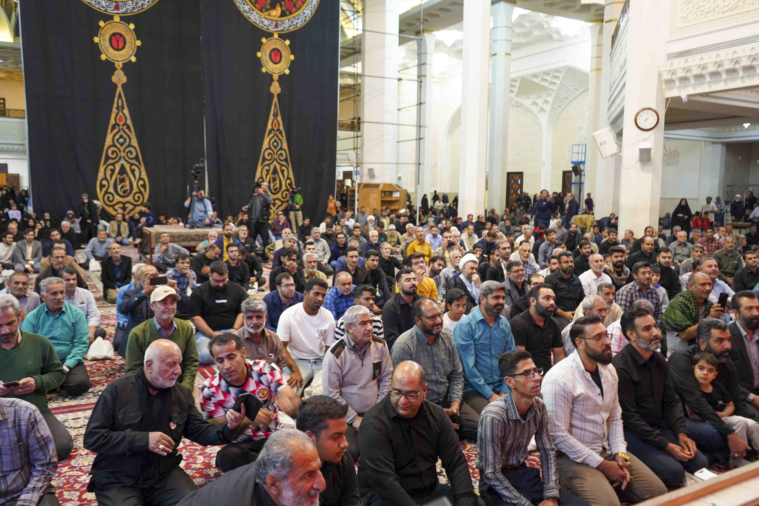 فاطمیه 6 scaled - دومین شب از مراسم سوگواری شهادت حضرت زهرا سلام الله علیها در حرم مطهر حضرت شاهچراغ علیه السلام