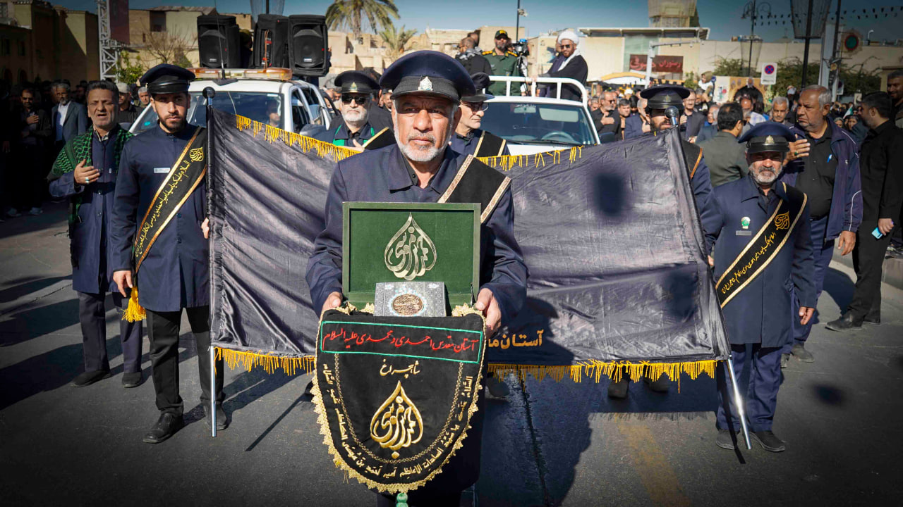 photo 2025 11 24 10 24 24 2 - تصاویر / تشییع پیکر مطهر شهدای گمنام در شیراز سومین حرم اهل بیت علیهم السلام