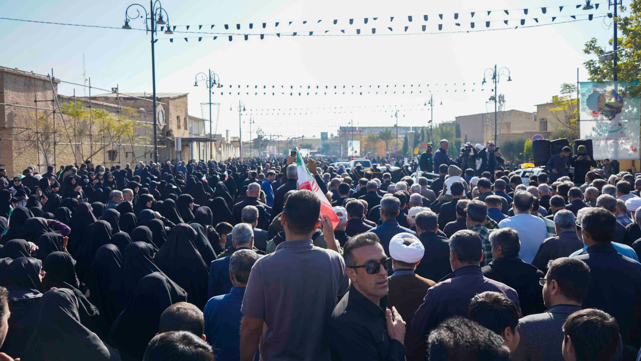 photo 2025 11 24 10 24 25 - تصاویر / تشییع پیکر مطهر شهدای گمنام در شیراز سومین حرم اهل بیت علیهم السلام