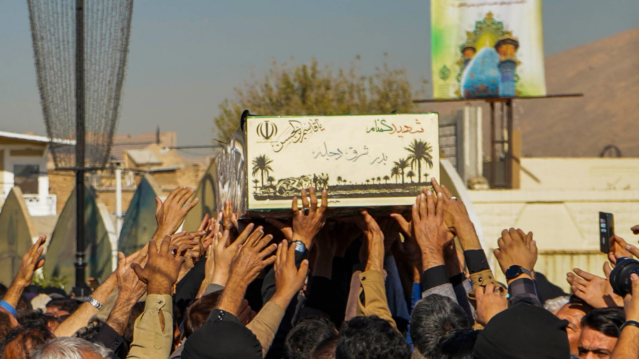 photo 2025 11 24 10 24 30 - تصاویر / تشییع پیکر مطهر شهدای گمنام در شیراز سومین حرم اهل بیت علیهم السلام