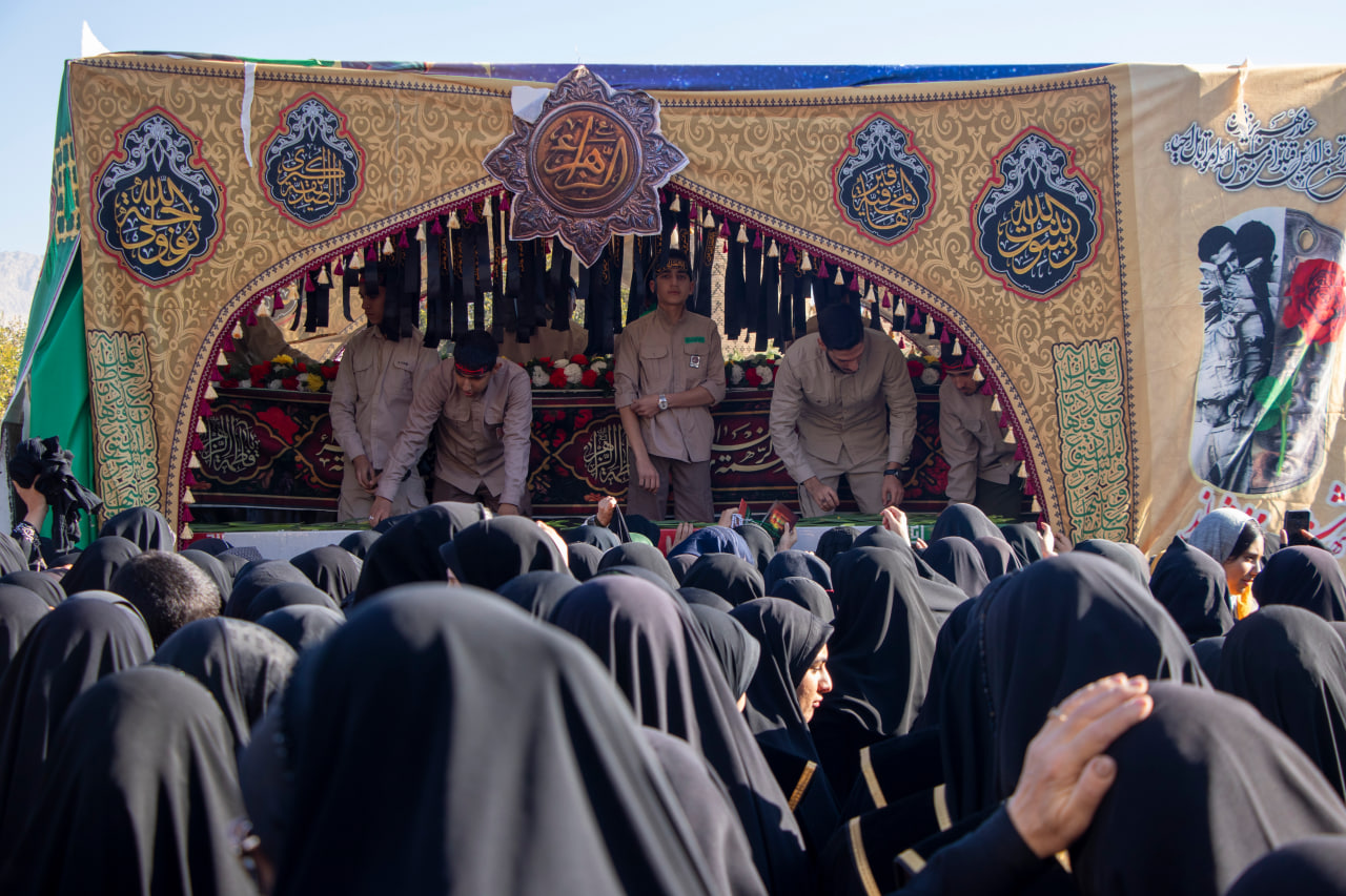 photo 2025 11 24 11 07 45 - تصاویر / تشییع پیکر مطهر شهدای گمنام در شیراز سومین حرم اهل بیت علیهم السلام