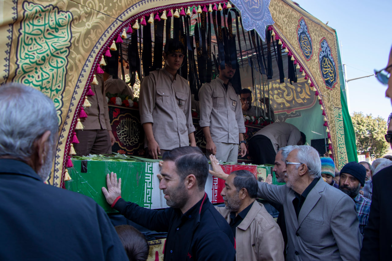photo 2025 11 24 11 07 46 2 - تصاویر / تشییع پیکر مطهر شهدای گمنام در شیراز سومین حرم اهل بیت علیهم السلام