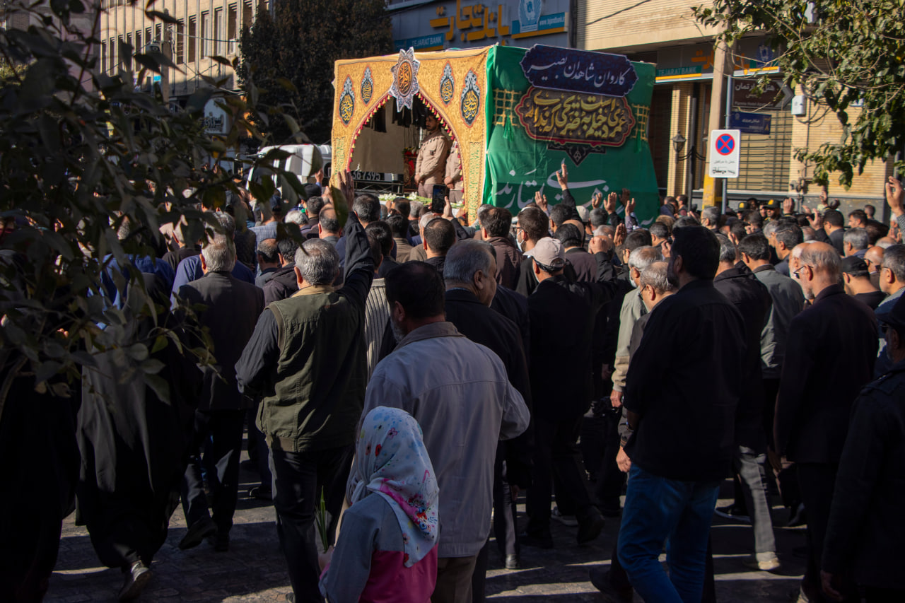 photo 2025 11 24 11 07 47 2 - تصاویر / تشییع پیکر مطهر شهدای گمنام در شیراز سومین حرم اهل بیت علیهم السلام