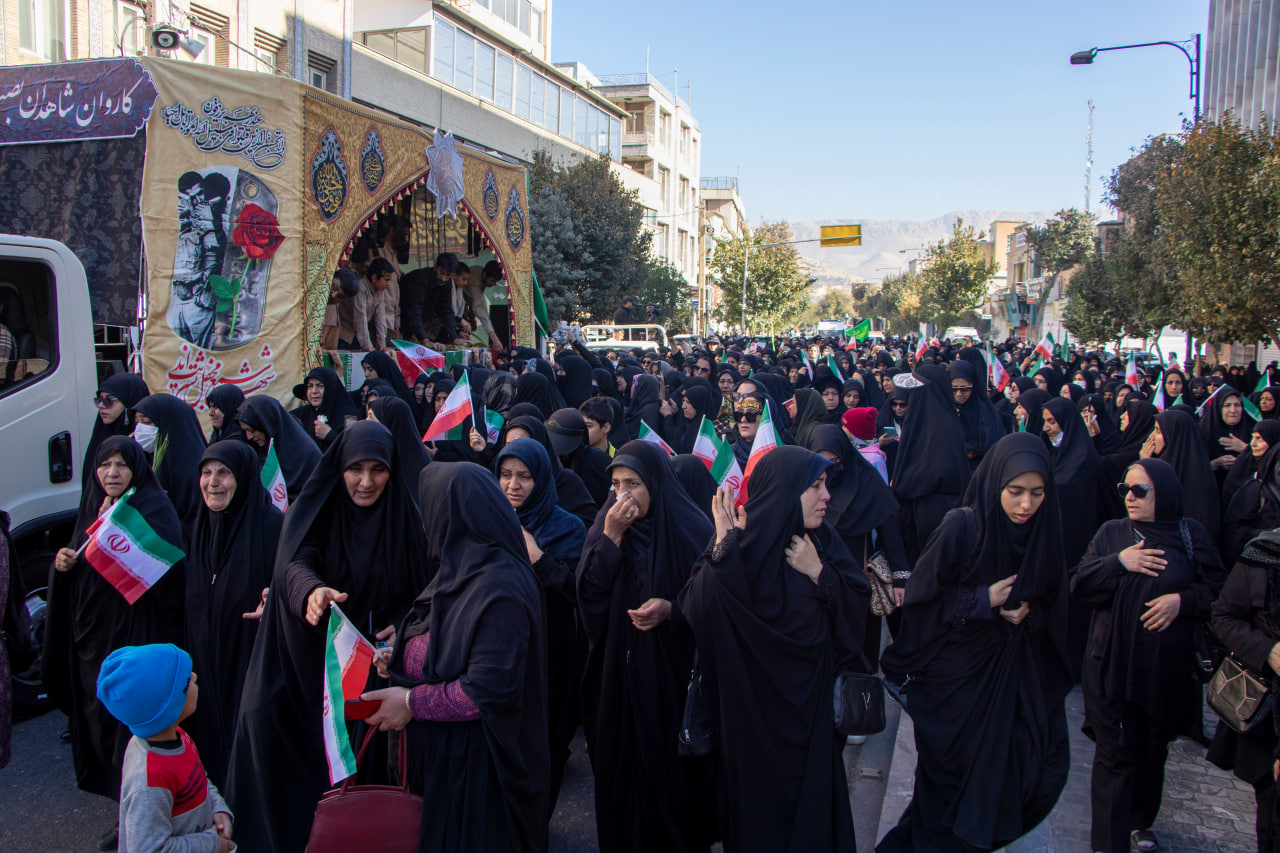 photo 2025 11 24 11 07 48 2 - تصاویر / تشییع پیکر مطهر شهدای گمنام در شیراز سومین حرم اهل بیت علیهم السلام