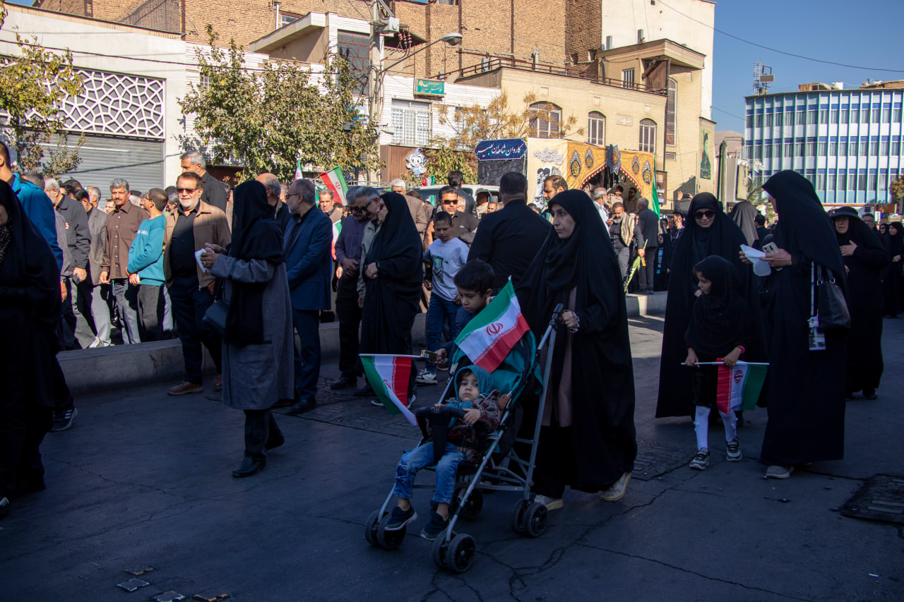 photo 2025 11 24 11 07 49 - تصاویر / تشییع پیکر مطهر شهدای گمنام در شیراز سومین حرم اهل بیت علیهم السلام