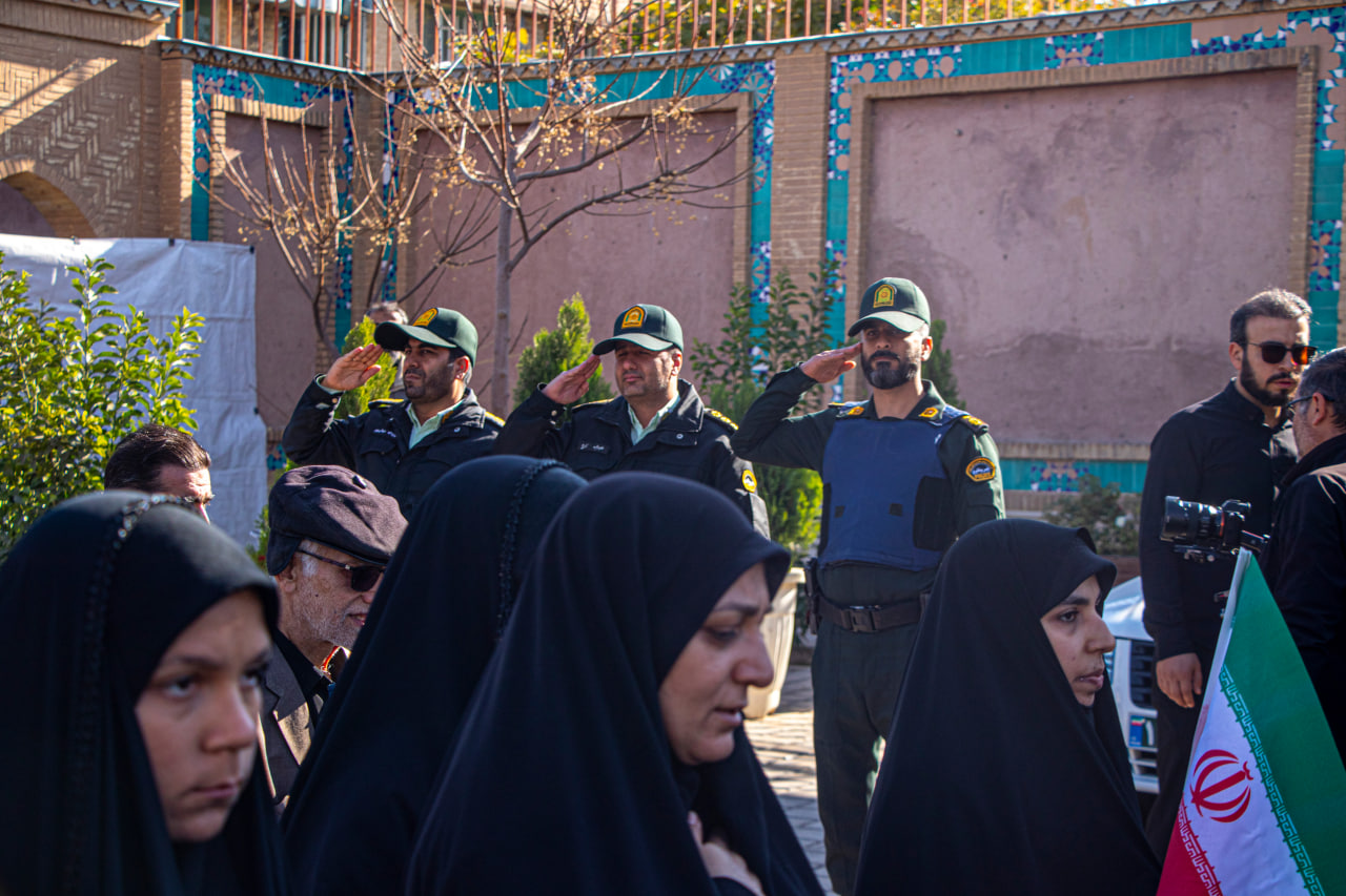 photo 2025 11 24 11 07 51 2 - تصاویر / تشییع پیکر مطهر شهدای گمنام در شیراز سومین حرم اهل بیت علیهم السلام