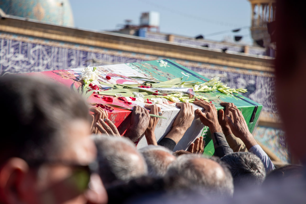 photo 2025 11 24 11 07 51 - تصاویر / تشییع پیکر مطهر شهدای گمنام در شیراز سومین حرم اهل بیت علیهم السلام