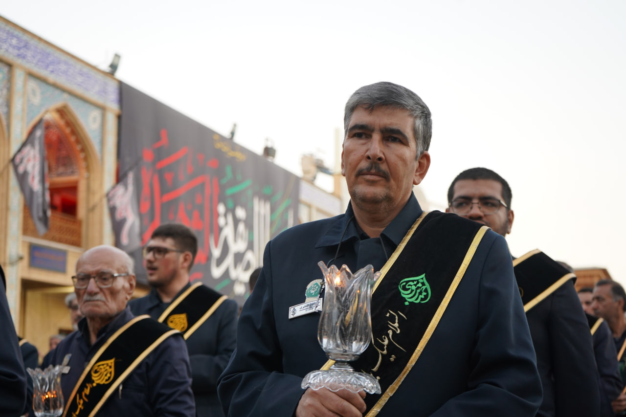 photo 2025 11 24 20 24 00 - آیین لاله گردانی و عزاداری شام شهادت حضرت فاطمه سلام الله علیها در حرم مطهر حضرت شاهچراغ علیه السلام