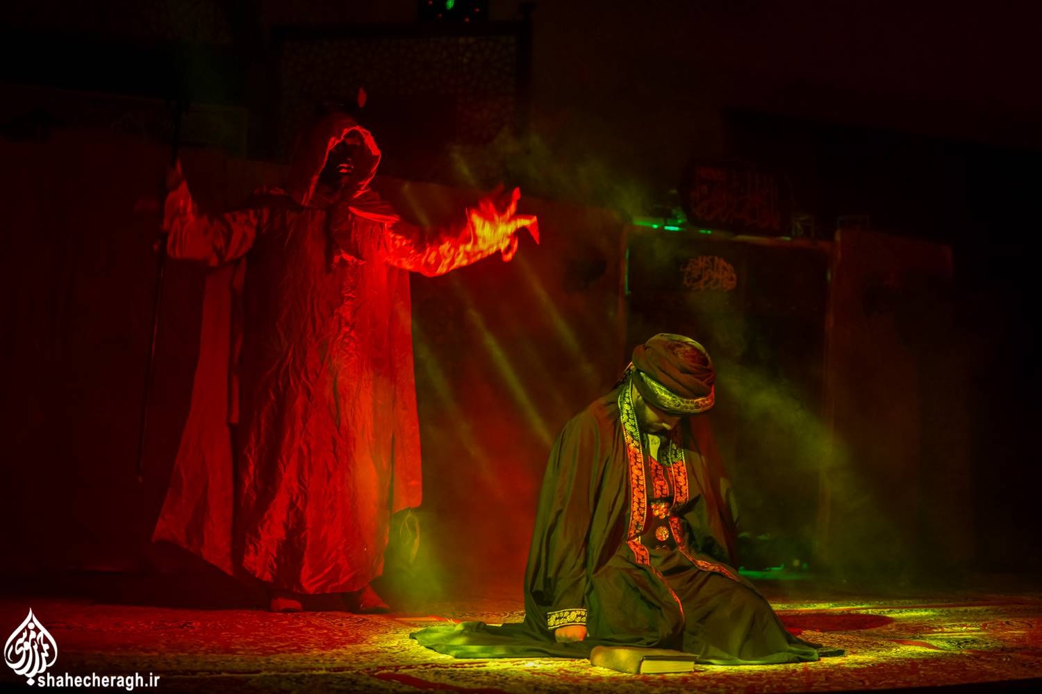 pic232110FAE02416 4 11zon - نمایش «آغاز بی پایان»، در حرم مطهر حضرت شاهچراغ علیه السلام