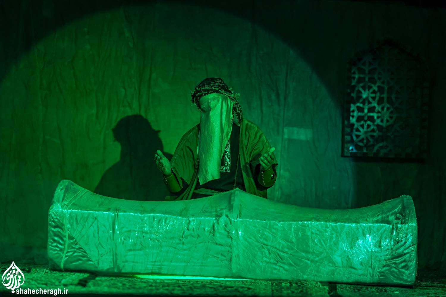 pic232132FAE03160 30 11zon - نمایش «آغاز بی پایان»، در حرم مطهر حضرت شاهچراغ علیه السلام