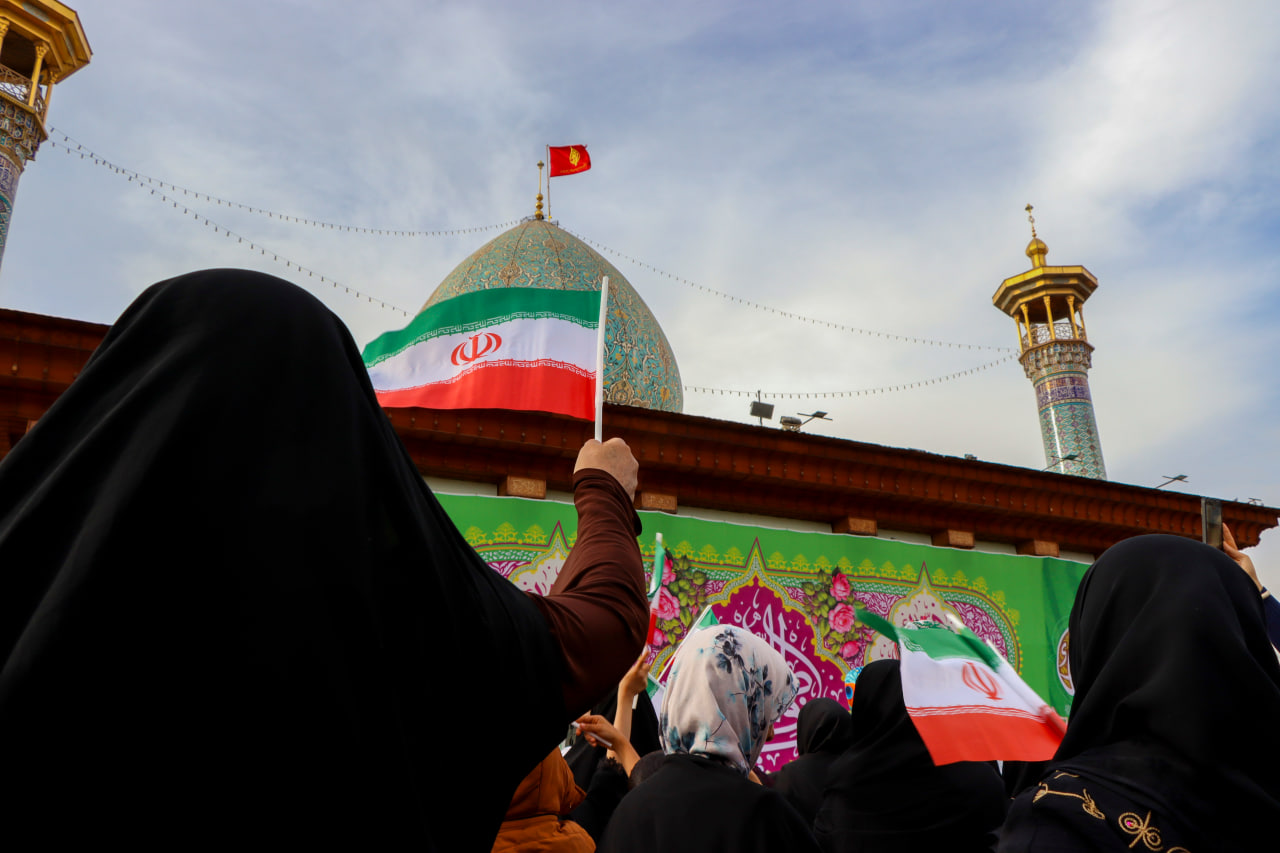 photo 2025 12 10 20 09 00 1 - میثاق فاطمی | اجتماع بزرگ بانوان مدافع حریم عفاف، حجاب و خانواده به‌مناسبت ولادت باسعادت حضرت فاطمة الزهرا سلام الله علیها در حرم مطهر حضرت شاهچراغ علیه السلام