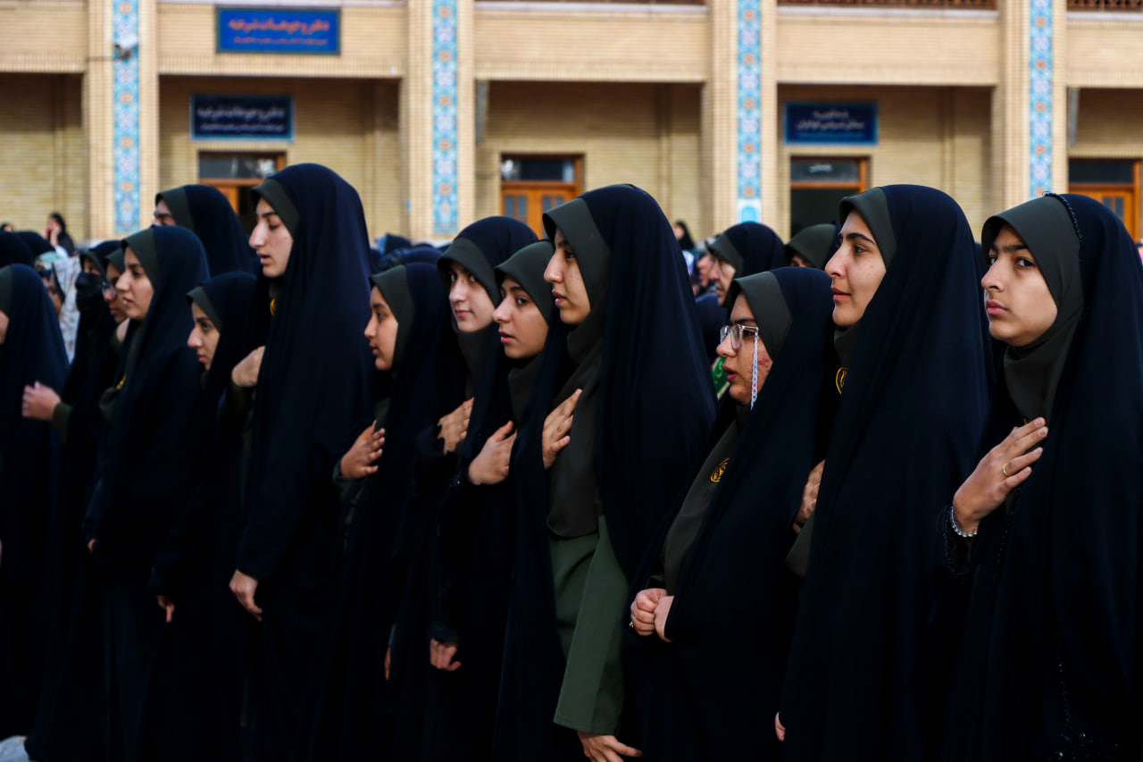 photo 2025 12 10 20 09 01 1 - میثاق فاطمی | اجتماع بزرگ بانوان مدافع حریم عفاف، حجاب و خانواده به‌مناسبت ولادت باسعادت حضرت فاطمة الزهرا سلام الله علیها در حرم مطهر حضرت شاهچراغ علیه السلام