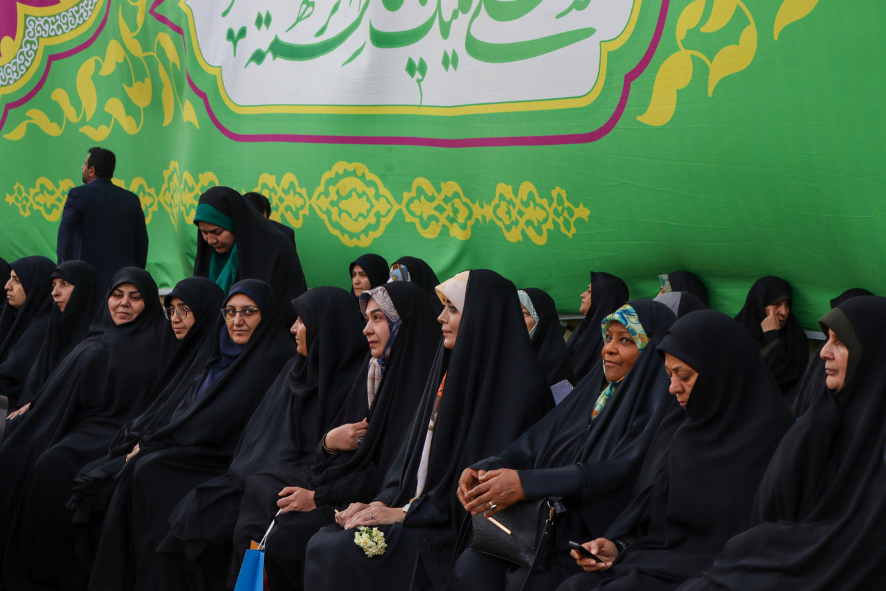 photo 2025 12 10 20 09 06 4 1 - میثاق فاطمی | اجتماع بزرگ بانوان مدافع حریم عفاف، حجاب و خانواده به‌مناسبت ولادت باسعادت حضرت فاطمة الزهرا سلام الله علیها در حرم مطهر حضرت شاهچراغ علیه السلام