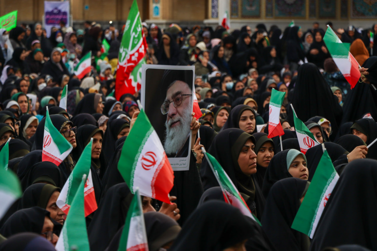 photo 2025 12 10 20 09 07 - میثاق فاطمی | اجتماع بزرگ بانوان مدافع حریم عفاف، حجاب و خانواده به‌مناسبت ولادت باسعادت حضرت فاطمة الزهرا سلام الله علیها در حرم مطهر حضرت شاهچراغ علیه السلام