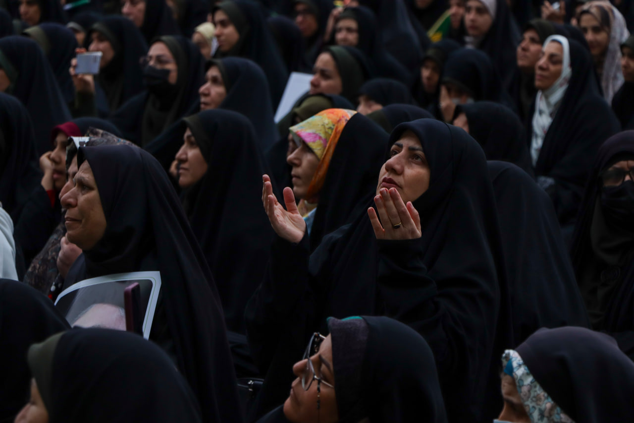 photo 2025 12 10 20 09 09 4 1 - میثاق فاطمی | اجتماع بزرگ بانوان مدافع حریم عفاف، حجاب و خانواده به‌مناسبت ولادت باسعادت حضرت فاطمة الزهرا سلام الله علیها در حرم مطهر حضرت شاهچراغ علیه السلام