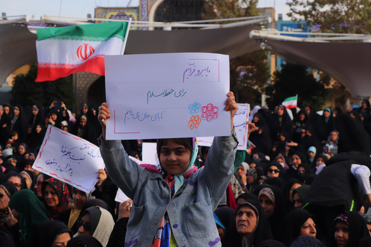 photo 2025 12 10 20 09 13 3 1 - میثاق فاطمی | اجتماع بزرگ بانوان مدافع حریم عفاف، حجاب و خانواده به‌مناسبت ولادت باسعادت حضرت فاطمة الزهرا سلام الله علیها در حرم مطهر حضرت شاهچراغ علیه السلام