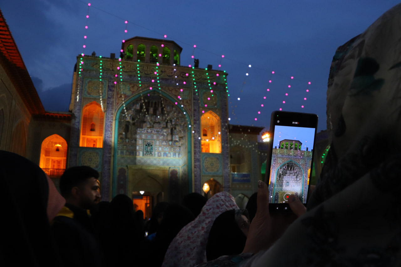 photo 2025 12 10 20 09 15 2 1 - میثاق فاطمی | اجتماع بزرگ بانوان مدافع حریم عفاف، حجاب و خانواده به‌مناسبت ولادت باسعادت حضرت فاطمة الزهرا سلام الله علیها در حرم مطهر حضرت شاهچراغ علیه السلام