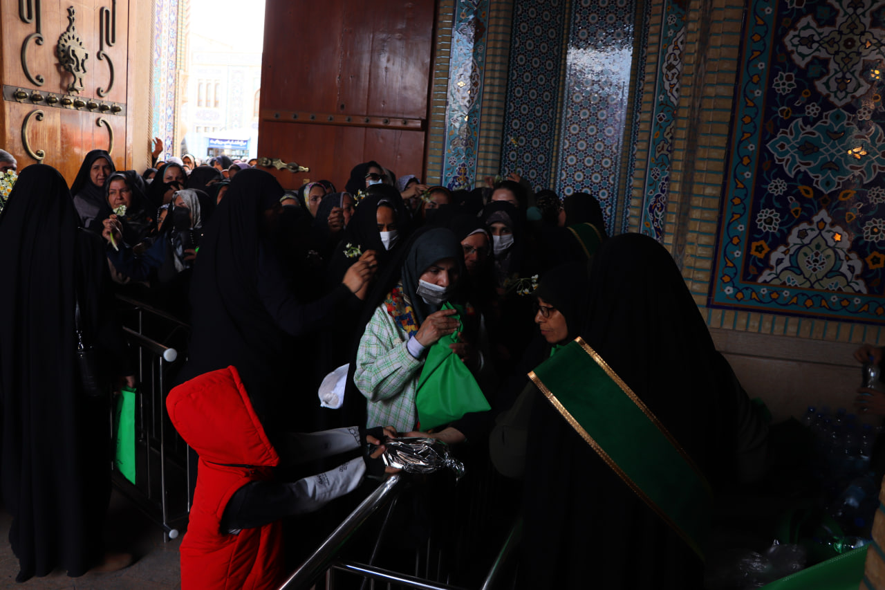 photo 2025 12 10 20 09 16 - میثاق فاطمی | اجتماع بزرگ بانوان مدافع حریم عفاف، حجاب و خانواده به‌مناسبت ولادت باسعادت حضرت فاطمة الزهرا سلام الله علیها در حرم مطهر حضرت شاهچراغ علیه السلام