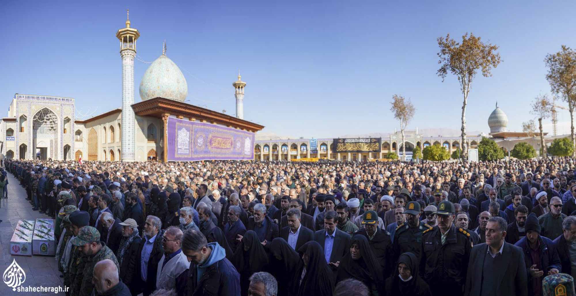 تشییع شهیدان استوار یکم مسلم مهدوی نسب و استوار یکم مسلم قاسم عزیزی در سوّمین حرم اهلبیت علیهم السلام شهید حرم شاهچراغ علیه السلام 13 - تشییع شهیدان استوار یکم مسلم مهدوی نسب و استوار یکم مسلم قاسم عزیزی در سوّمین حرم اهلبیت علیهم السلام