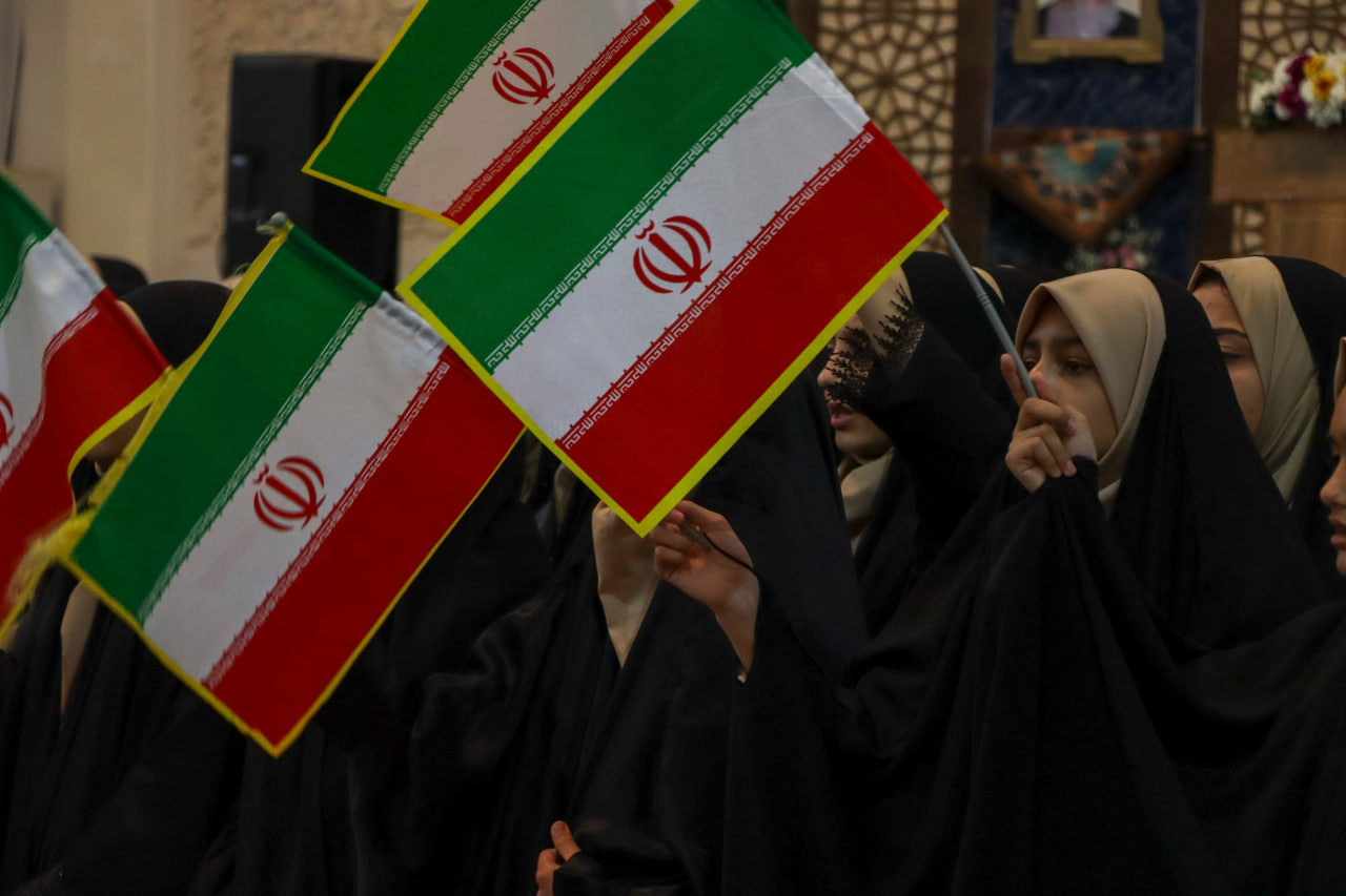 photo 2026 02 08 07 19 40 - تصاویر / میثاق انقلابی ؛ دومین آیین و اجتماع بزرگ بانوان مدافع ولایت در حرم مطهر حضرت شاهچراغ علیه السلام