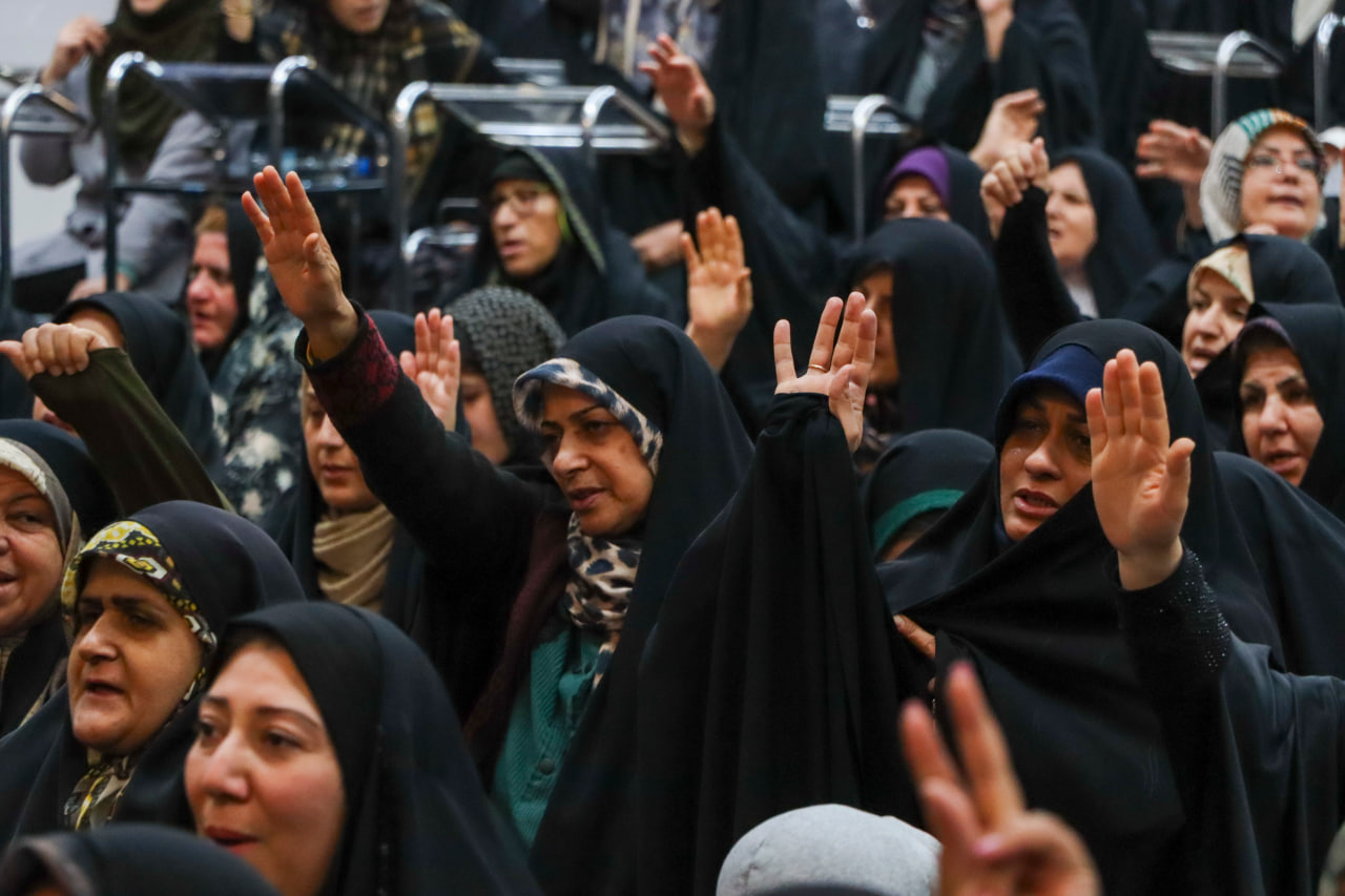 photo 2026 02 08 07 19 54 - تصاویر / میثاق انقلابی ؛ دومین آیین و اجتماع بزرگ بانوان مدافع ولایت در حرم مطهر حضرت شاهچراغ علیه السلام