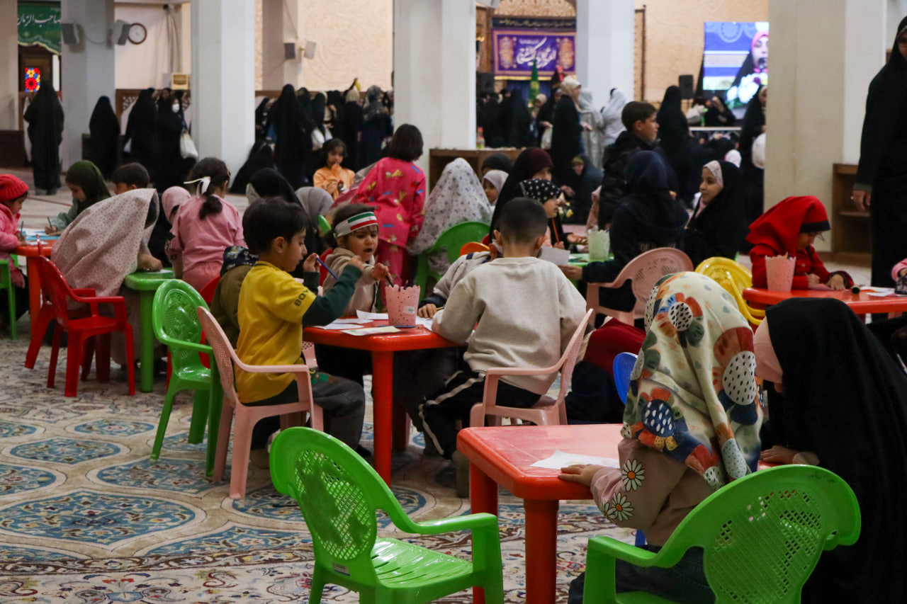 photo 2026 02 08 07 20 03 - تصاویر / میثاق انقلابی ؛ دومین آیین و اجتماع بزرگ بانوان مدافع ولایت در حرم مطهر حضرت شاهچراغ علیه السلام