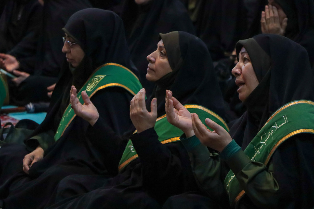 photo 2026 02 08 07 20 38 - تصاویر / میثاق انقلابی ؛ دومین آیین و اجتماع بزرگ بانوان مدافع ولایت در حرم مطهر حضرت شاهچراغ علیه السلام