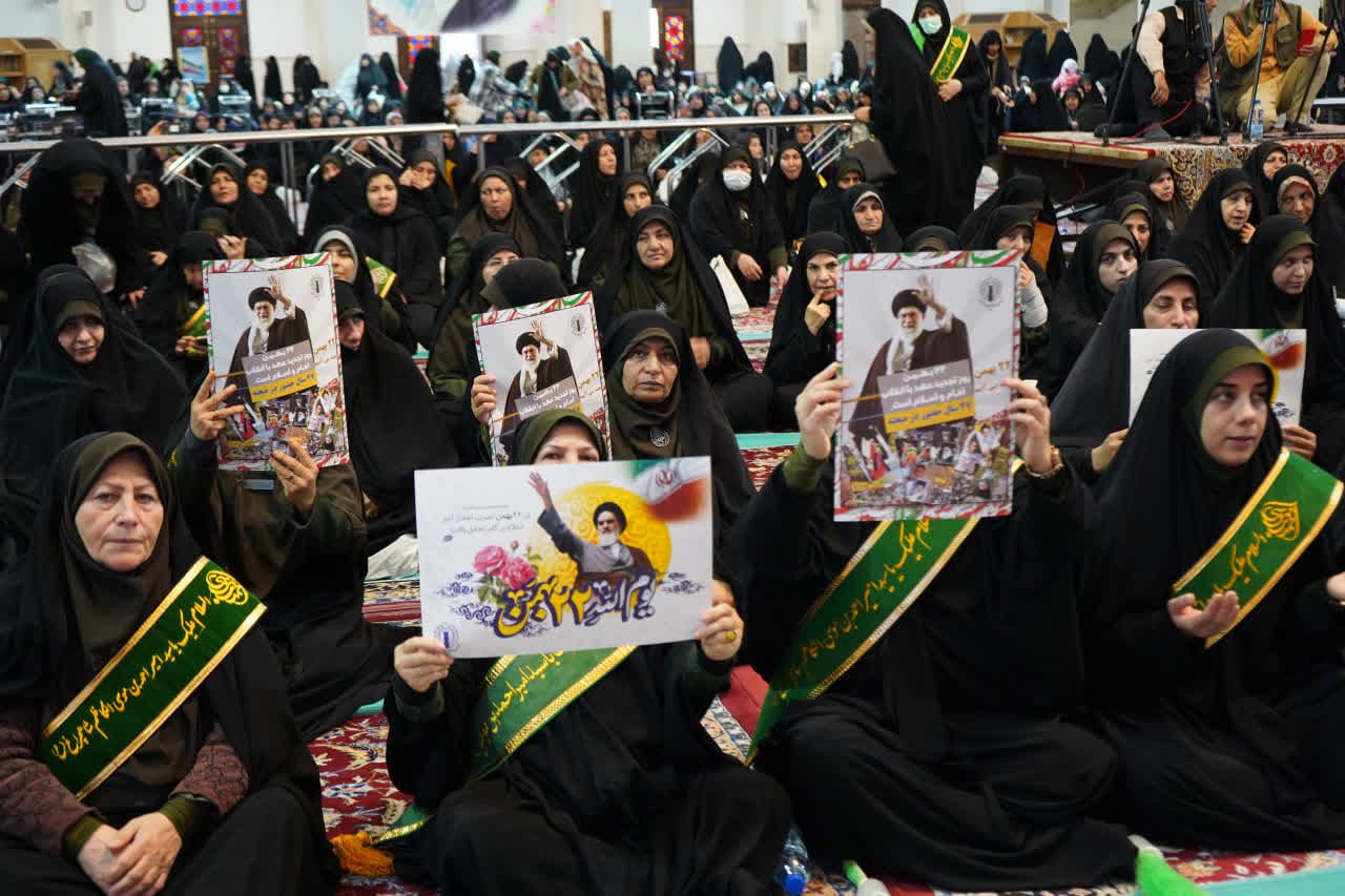 photo 2026 02 08 07 23 28 - تصاویر / میثاق انقلابی ؛ دومین آیین و اجتماع بزرگ بانوان مدافع ولایت در حرم مطهر حضرت شاهچراغ علیه السلام