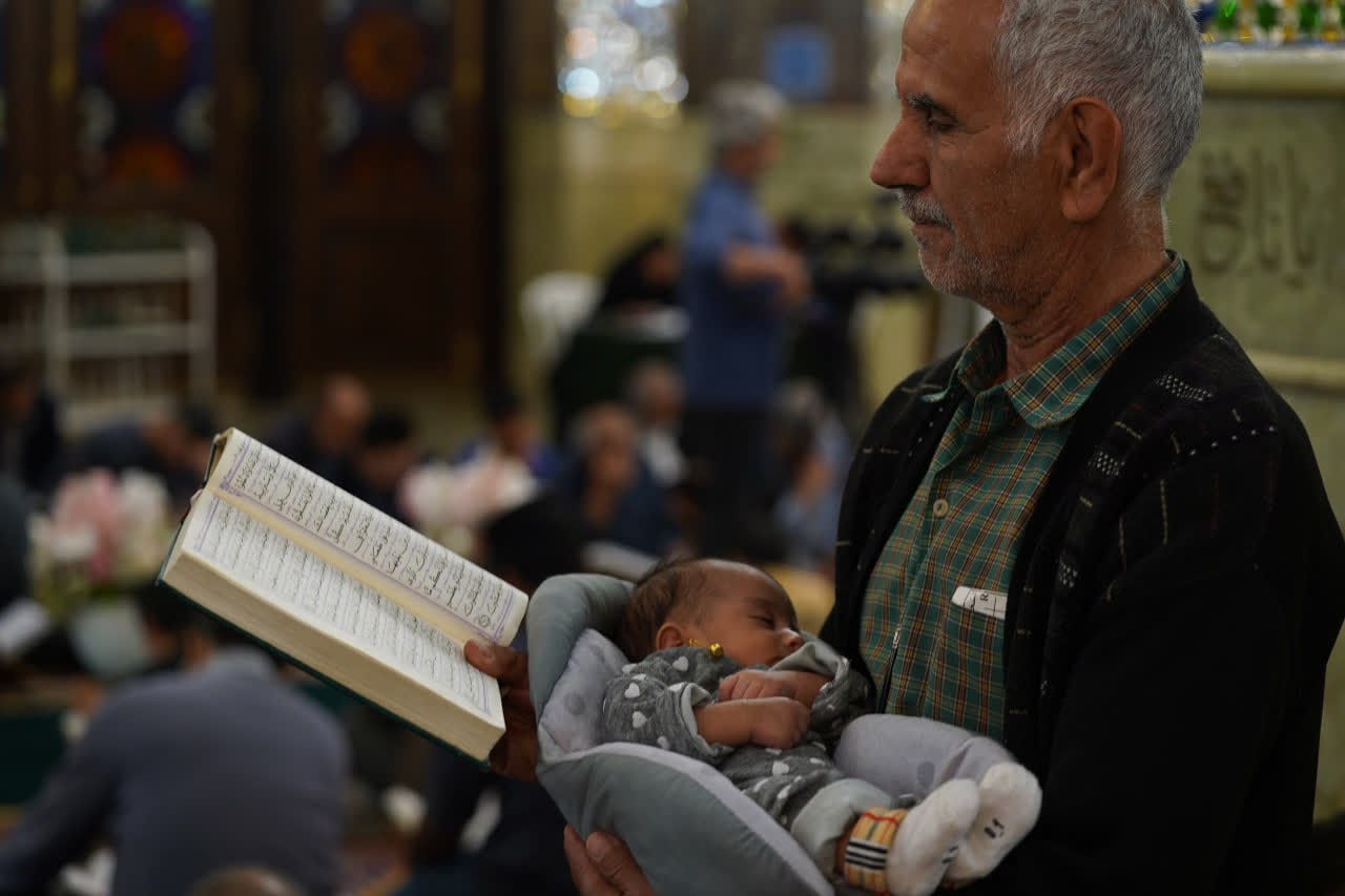 محفل جزءخوانی قرآن کریم در حرم مطهر حضرت شاهچراغ علیه السلام در اولین روز ماه مبارک رمضان photo 2026 02 19 02 35 03 - محفل جزءخوانی قرآن کریم در حرم مطهر حضرت شاهچراغ علیه السلام در اولین روز ماه مبارک رمضان