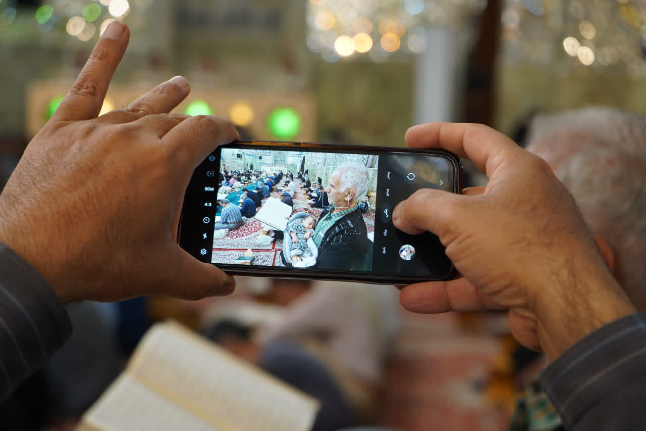 محفل جزءخوانی قرآن کریم در حرم مطهر حضرت شاهچراغ علیه السلام در اولین روز ماه مبارک رمضان photo 2026 02 19 02 35 28 - محفل جزءخوانی قرآن کریم در حرم مطهر حضرت شاهچراغ علیه السلام در اولین روز ماه مبارک رمضان