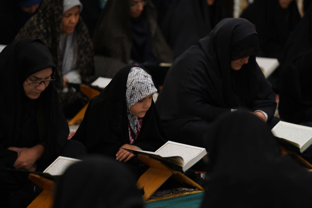 محفل جزءخوانی قرآن کریم در حرم مطهر حضرت شاهچراغ علیه السلام در اولین روز ماه مبارک رمضان photo 2026 02 19 02 35 33 - محفل جزءخوانی قرآن کریم در حرم مطهر حضرت شاهچراغ علیه السلام در اولین روز ماه مبارک رمضان