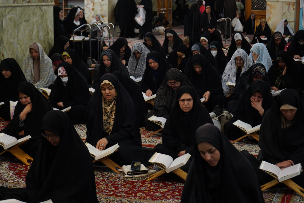 محفل جزءخوانی قرآن کریم در حرم مطهر حضرت شاهچراغ علیه السلام در اولین روز ماه مبارک رمضان photo 2026 02 19 02 35 35 - محفل جزءخوانی قرآن کریم در حرم مطهر حضرت شاهچراغ علیه السلام در اولین روز ماه مبارک رمضان