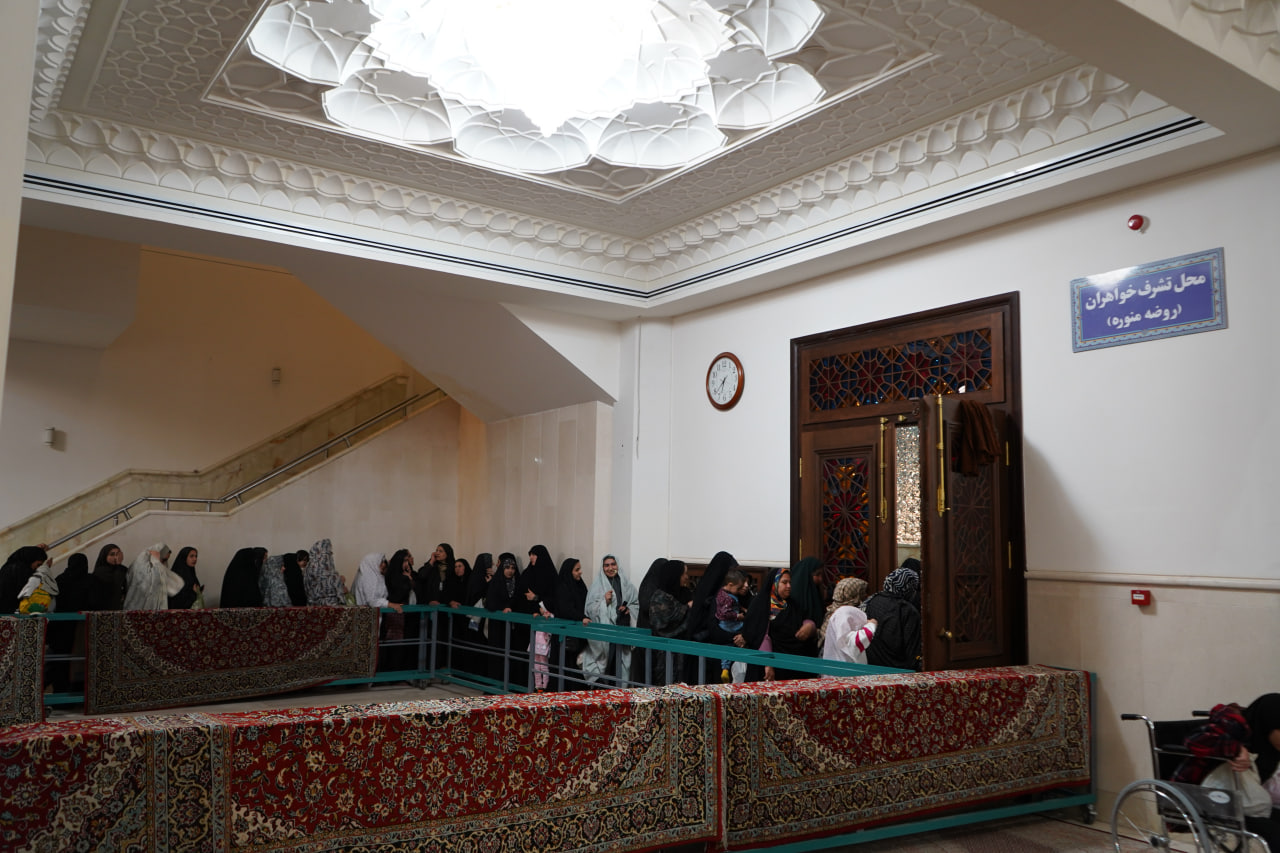 photo 2026 02 20 15 11 07 - عکس/ افطاری ساده در حرم حضرت شاهچراغ علیه السلام