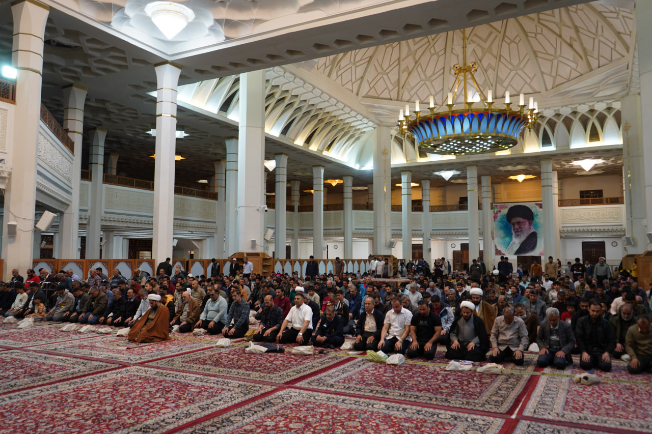 photo 2026 02 20 15 11 18 2 - عکس/ افطاری ساده در حرم حضرت شاهچراغ علیه السلام