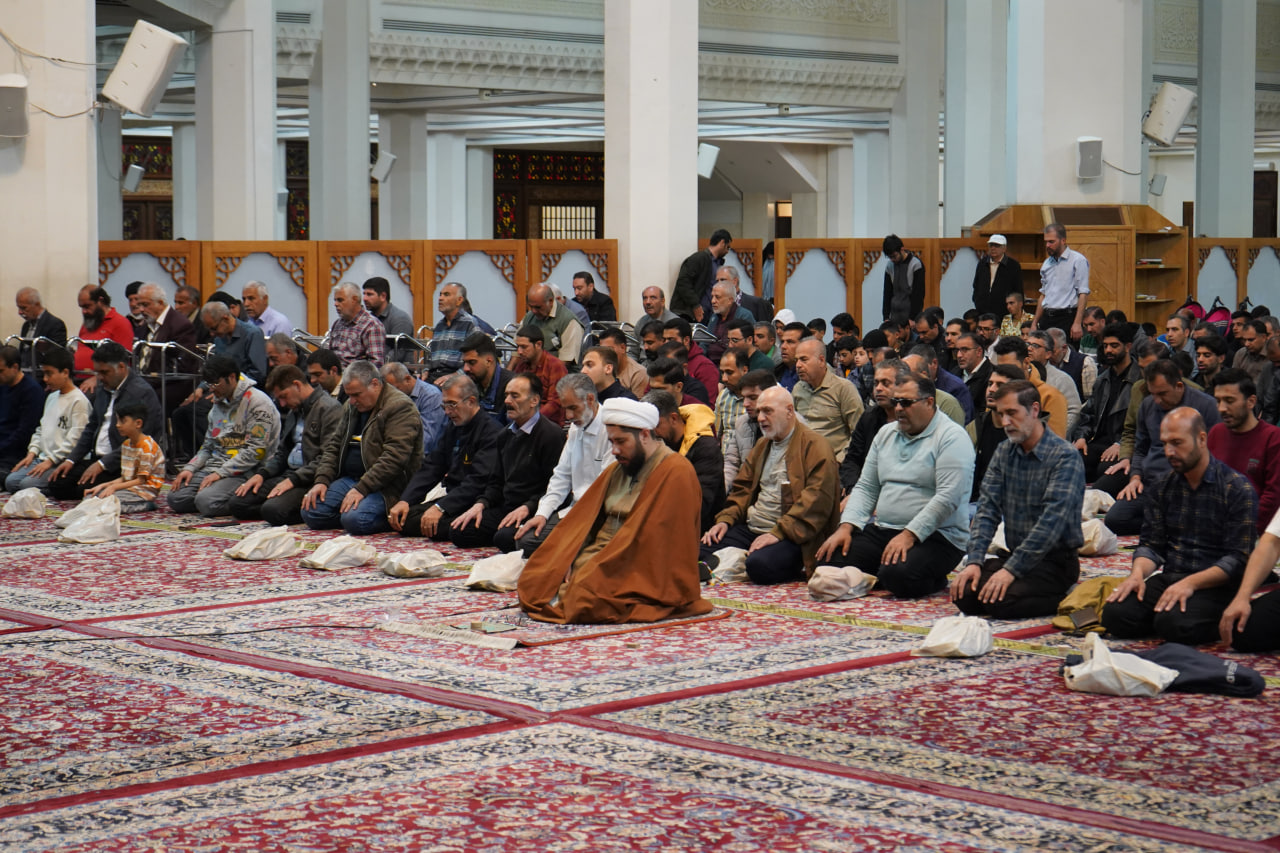 photo 2026 02 20 15 11 18 - عکس/ افطاری ساده در حرم حضرت شاهچراغ علیه السلام