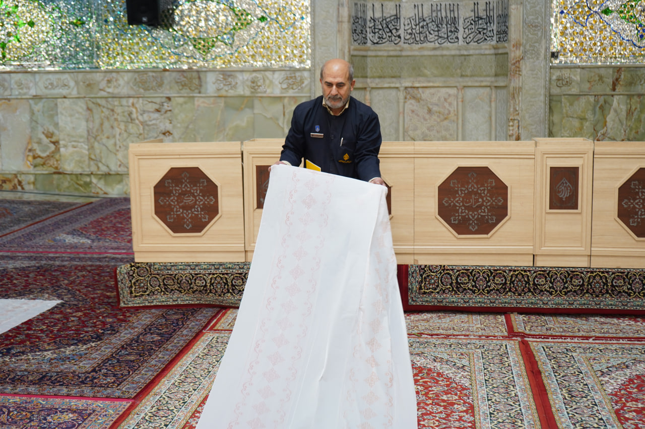 photo 2026 02 20 15 19 07 - عکس/ افطاری ساده در حرم حضرت شاهچراغ علیه السلام