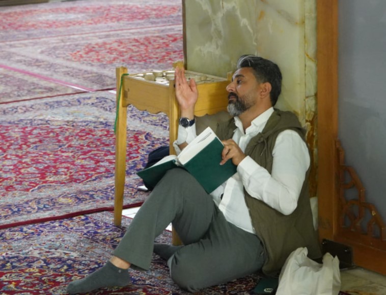 مراسم احیاء شبهای ماه مبارک رمضان در حرم مطهر شاهچراغ علیه السلام photo 2026 02 22 00 59 37 2 - مراسم احیاء شبهای ماه مبارک رمضان در حرم مطهر شاهچراغ علیه السلام