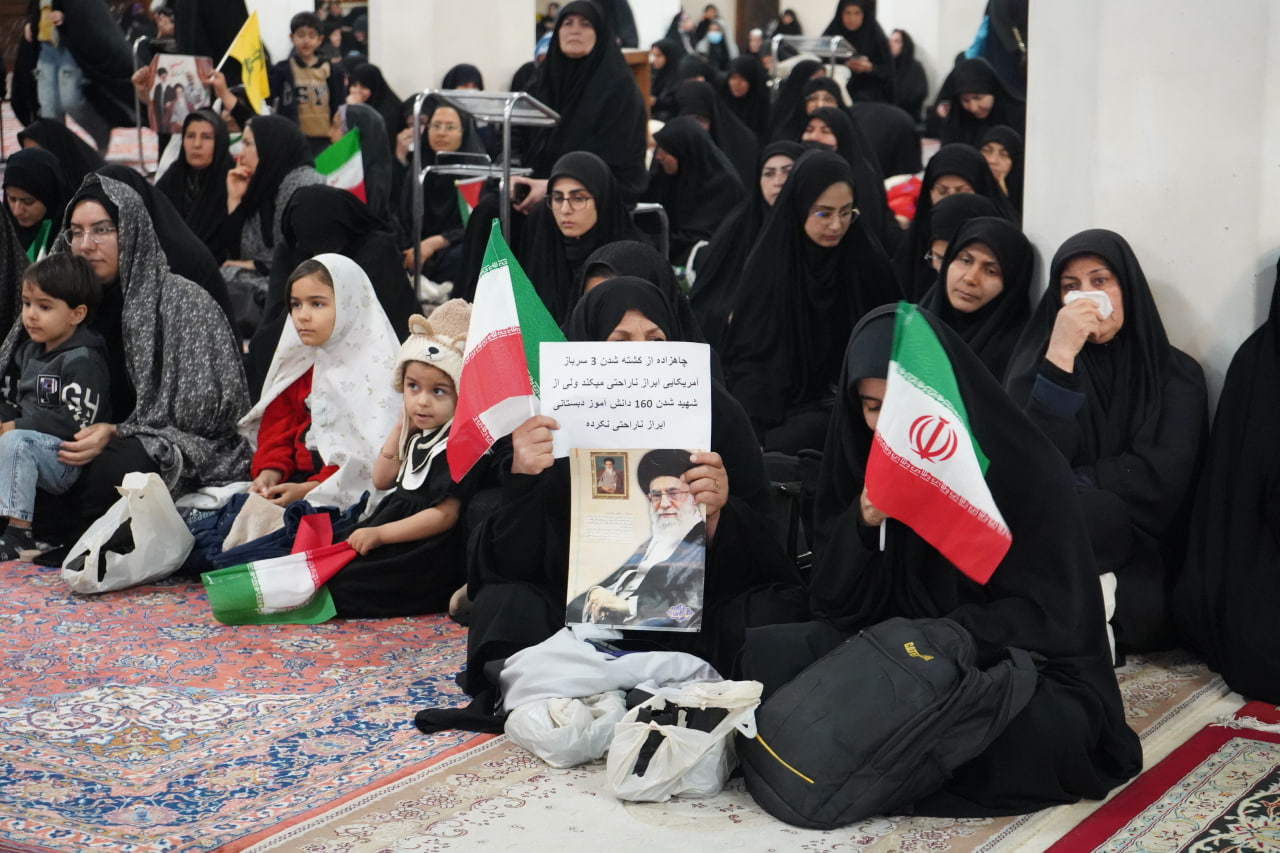 مراسم بزرگداشت رهبر و قائد عظیم الشان جهان اسلام شهید حضرت الله العظمی امام خامنه ای photo 2026 03 03 16 54 19 2 - مراسم بزرگداشت رهبر و قائد عظیم الشان جهان اسلام شهید حضرت الله العظمی امام خامنه ای