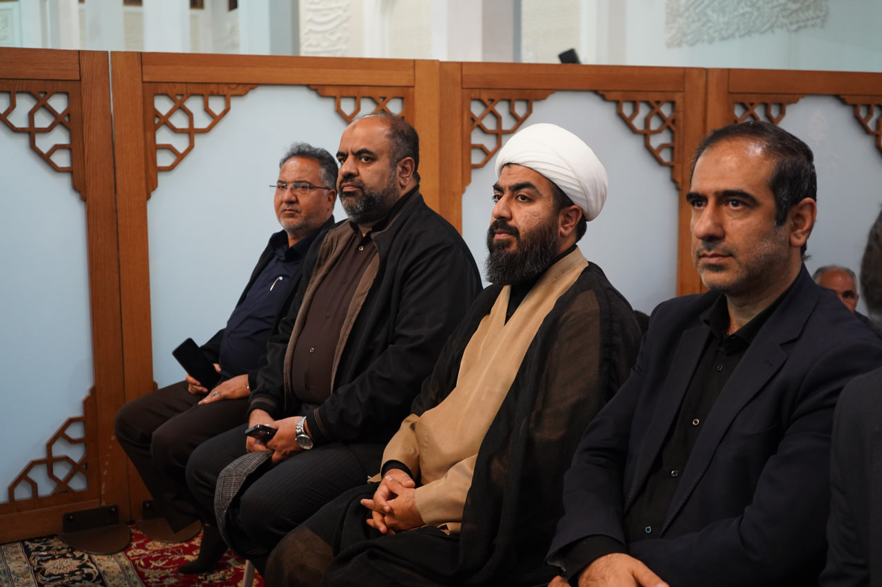 مراسم بزرگداشت رهبر و قائد عظیم الشان جهان اسلام شهید حضرت الله العظمی امام خامنه ای photo 2026 03 03 16 54 20 3 - مراسم بزرگداشت رهبر و قائد عظیم الشان جهان اسلام شهید حضرت الله العظمی امام خامنه ای