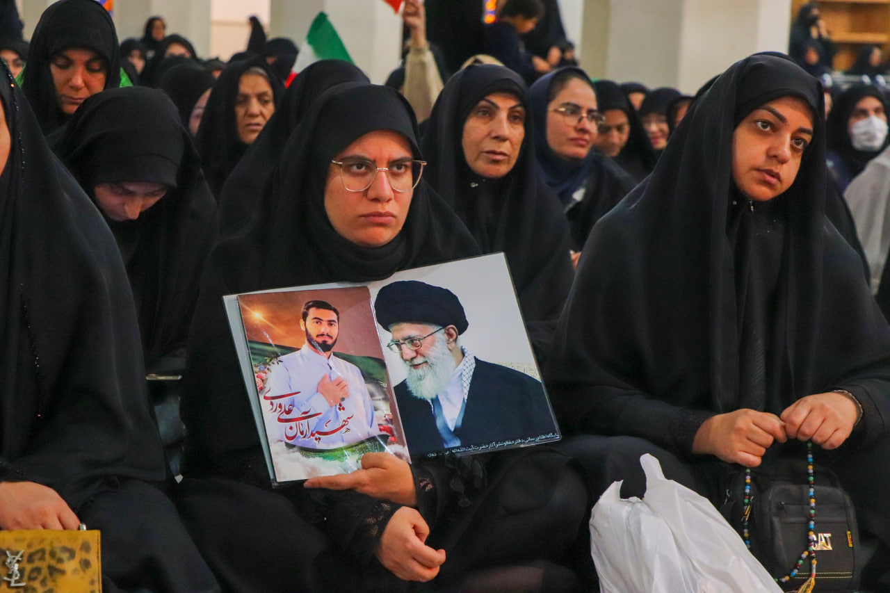 مراسم بزرگداشت رهبر و قائد عظیم الشان جهان اسلام شهید حضرت الله العظمی امام خامنه ای photo 2026 03 03 16 59 31 2 - مراسم بزرگداشت رهبر و قائد عظیم الشان جهان اسلام شهید حضرت الله العظمی امام خامنه ای