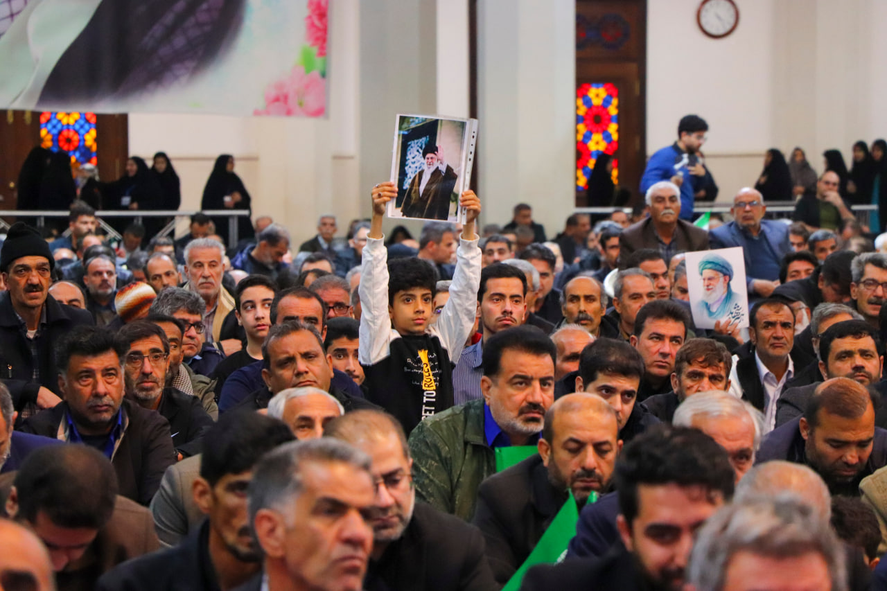 مراسم بزرگداشت رهبر و قائد عظیم الشان جهان اسلام شهید حضرت الله العظمی امام خامنه ای photo 2026 03 03 16 59 33 2 - مراسم بزرگداشت رهبر و قائد عظیم الشان جهان اسلام شهید حضرت الله العظمی امام خامنه ای