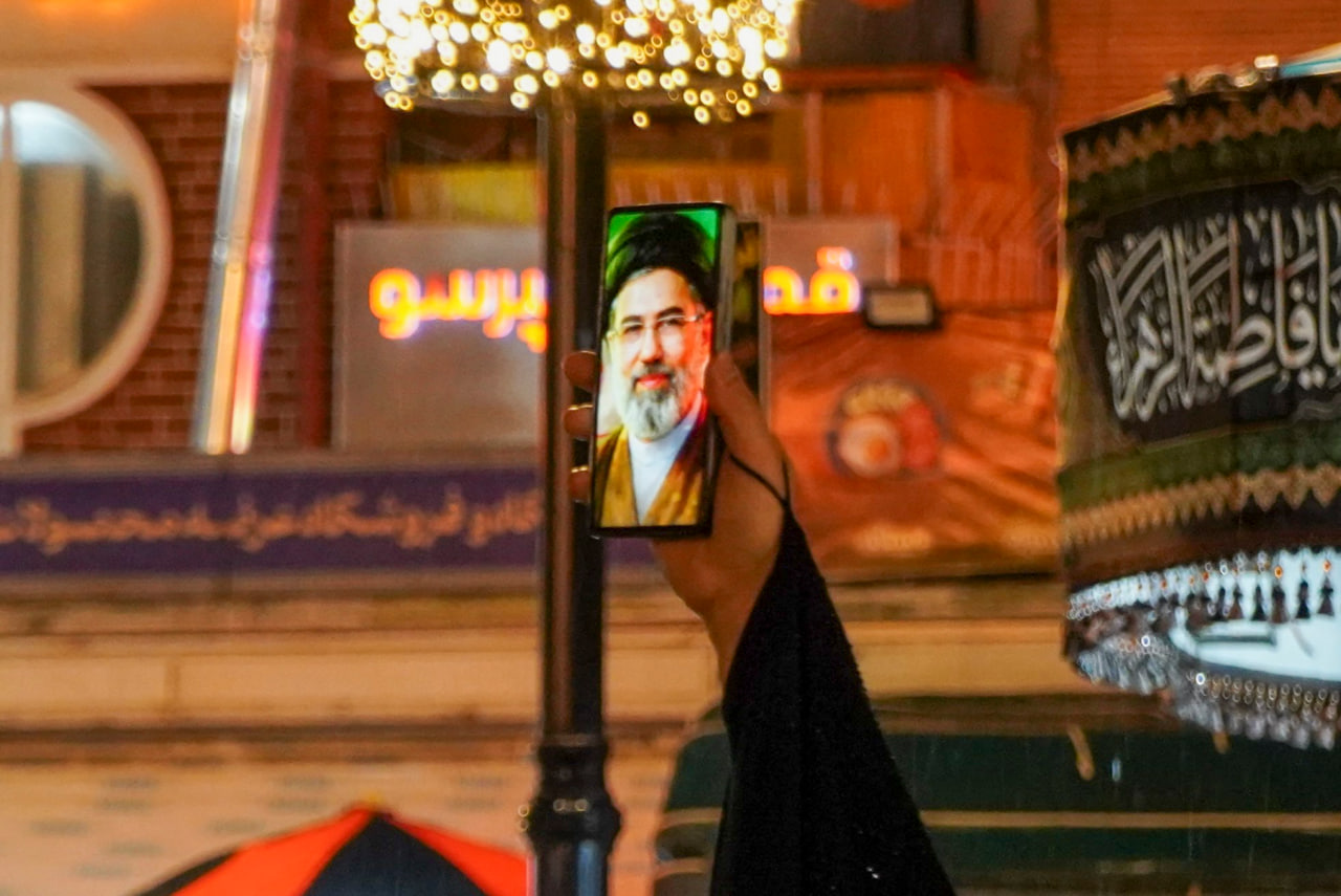 تصاویر | کاروان خودرویی حرم حضرت شاهچراغ (ع) در دفاع از انقلاب اسلامی و وفاداری به رهبر شهید photo 2026 03 24 11 29 22 - تصاویر | کاروان خودرویی حرم حضرت شاهچراغ (ع) در دفاع از انقلاب اسلامی و وفاداری به رهبر شهید