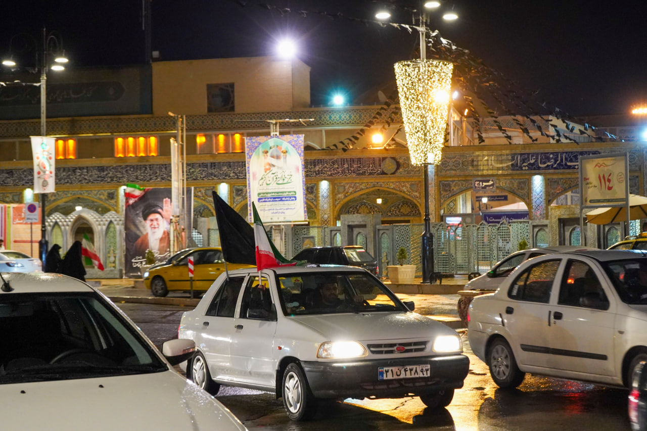 تصاویر | کاروان خودرویی حرم حضرت شاهچراغ (ع) در دفاع از انقلاب اسلامی و وفاداری به رهبر شهید photo 2026 03 24 11 29 23 2 - تصاویر | کاروان خودرویی حرم حضرت شاهچراغ (ع) در دفاع از انقلاب اسلامی و وفاداری به رهبر شهید