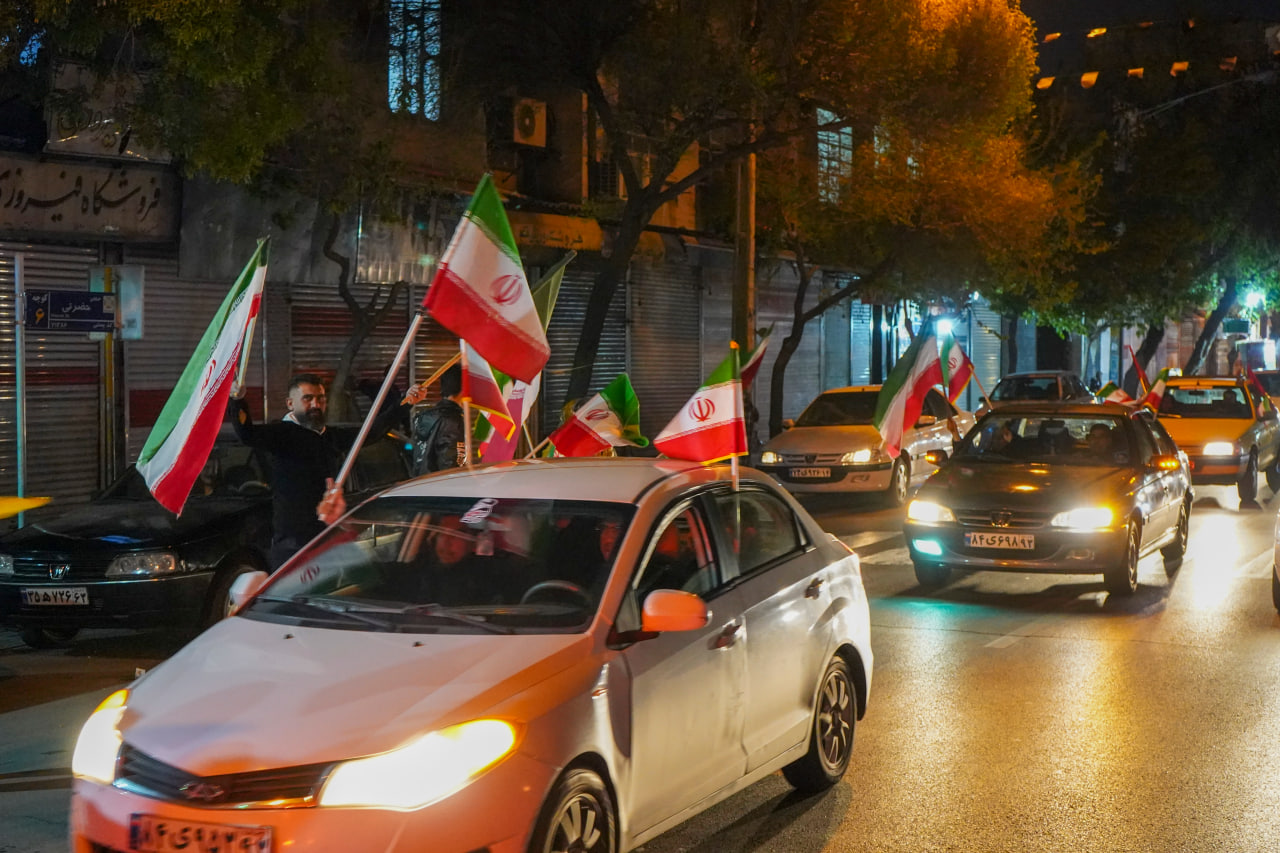 photo 2026 04 02 16 03 10 2 - کاروان خودرویی حرم حضرت شاهچراغ (ع) در دفاع از انقلاب اسلامی