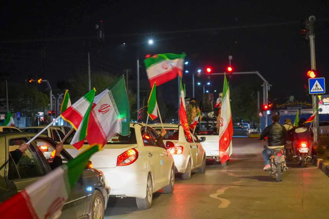 photo 2026 04 02 16 03 11 - کاروان خودرویی حرم حضرت شاهچراغ (ع) در دفاع از انقلاب اسلامی