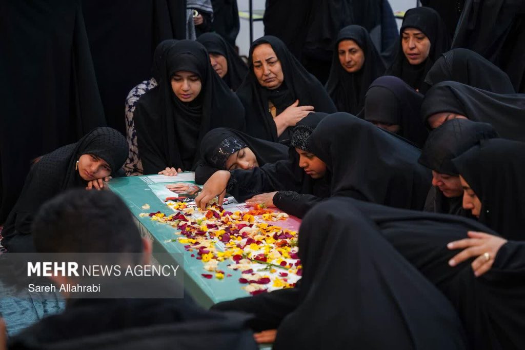 وداع با پیکر ۸ شهید مدافع وطن در حرم مطهر حضرت شاهچراغ علیهالسلام photo 2026 04 07 22 42 12 1024x682 - وداع با پیکر ۸ شهید مدافع وطن در حرم مطهر حضرت شاهچراغ علیهالسلام