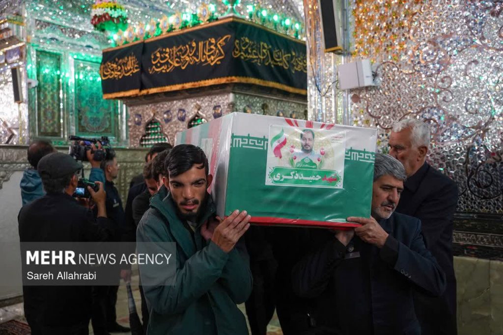 وداع با پیکر ۸ شهید مدافع وطن در حرم مطهر حضرت شاهچراغ علیهالسلام photo 2026 04 07 22 42 20 1024x682 - وداع با پیکر ۸ شهید مدافع وطن در حرم مطهر حضرت شاهچراغ علیهالسلام