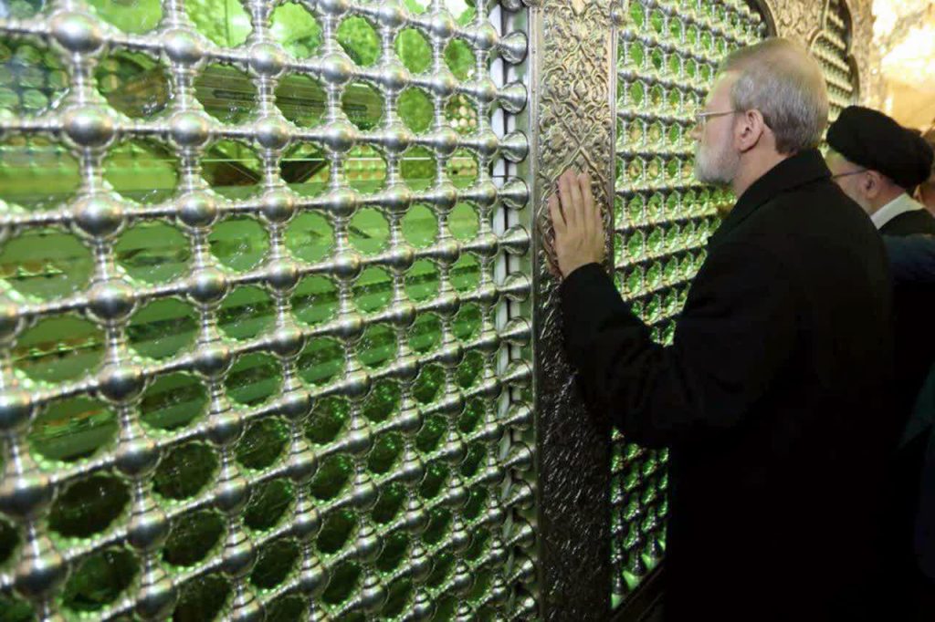 photo 2026 04 07 23 57 13 2 1024x682 - تصاویری از تشرف شهید دکتر علی لاریجانی به حرم مطهر حضرت شاهچراغ (ع)