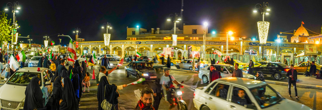 تجمعات شبانه مردمی بیعت با رهبر معظّم انقلاب(حفظهالله) با یاد رهبر شهید و حمایت از رزمندگان اسلام، در سوّمین حرم اهلبیت علیهمالسلام photo 2026 04 17 19 00 15 2 - تجمعات شبانه مردمی بیعت با رهبر معظّم انقلاب(حفظهالله) با یاد رهبر شهید و حمایت از رزمندگان اسلام، در سوّمین حرم اهلبیت علیهمالسلام